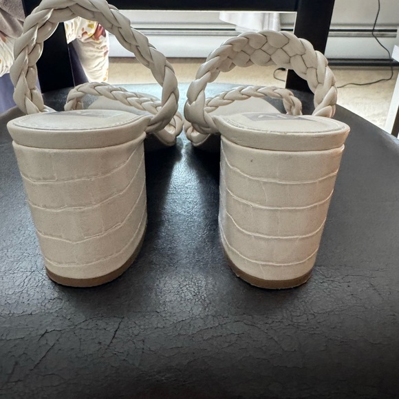 Dolce Vita Cream Braided Slide Sandals 9.5 - Picture 3 of 6